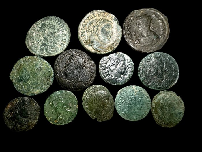 Romarriket. Lot of 12 Æ coins 3rd-4th centuries AD