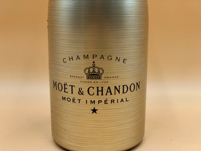 Moët  Chandon, Impérial Gold Sleeve - Champagne Brut - 1 Magnum (1,5 L)