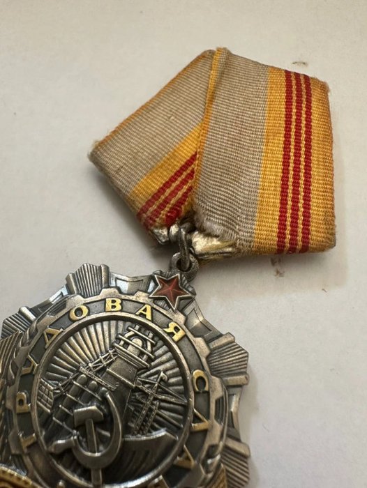 Rusland - Tjenestemedalje - Sovjetunionen Order of Labor Glory III klasse