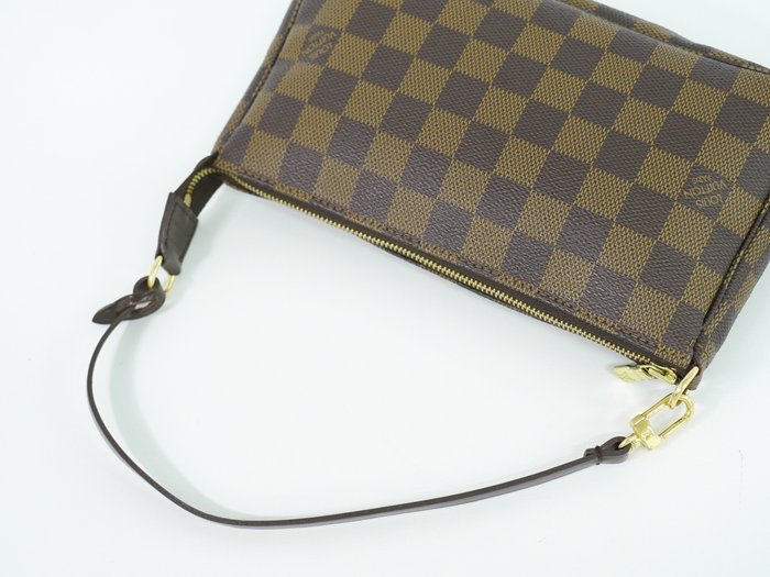 Louis Vuitton - Pochette Accessoires - Håndtaske