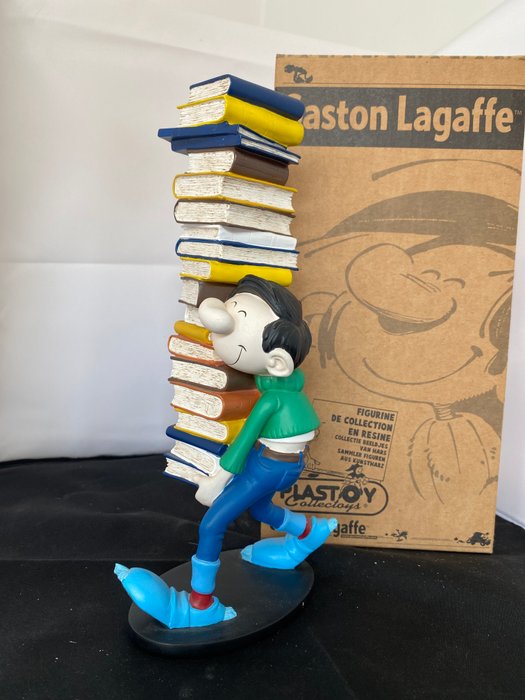 Gaston Met stapel boeken - 1 Figurine - Plastoy Collectoy - 2006