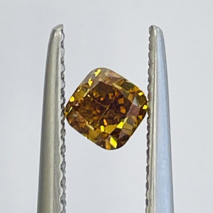 Ingen mindstepris - 1 pcs Diamant  (Natur)  - 0.38 ct - Pude - VS2 - International Gemological Institute (IGI) - Fancy dyb brunlig O