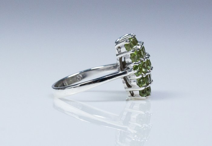 Ingen mindstepris - Ring - 925 sølv - 2,80 ct peridot (testet)