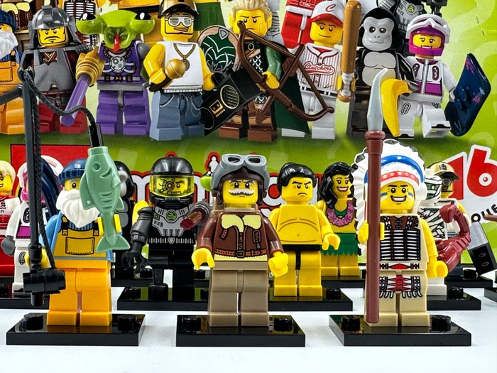 Lego - Minifigurer - serie 3 (8803) - complete reeks van 16 figuren - met originele doos - 2011