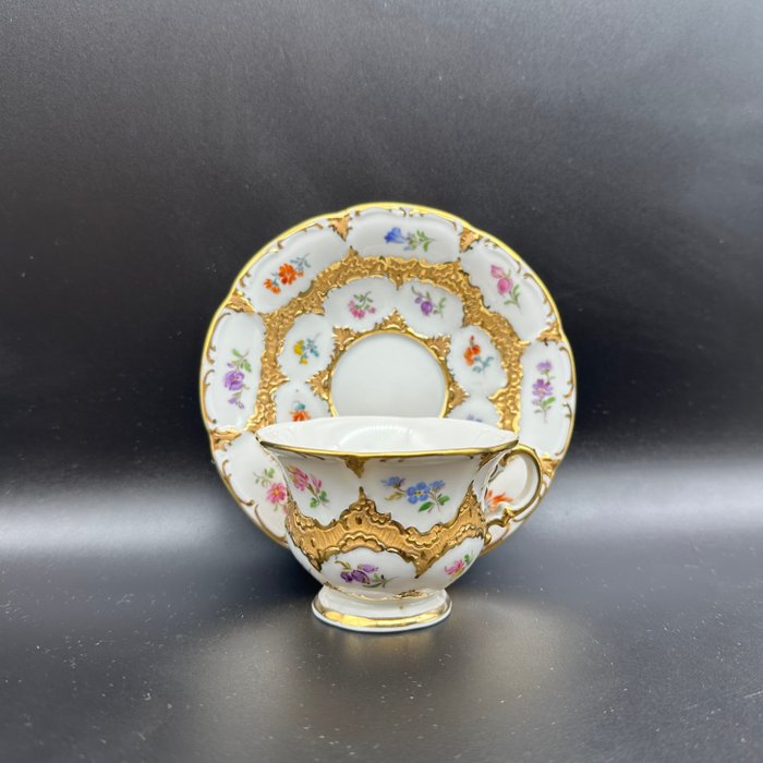 Meissen - Ernst August Leuteritz - Kop og underkop (2) - B- Form - Porcelæn - E.A.Leuteritz - Meissen