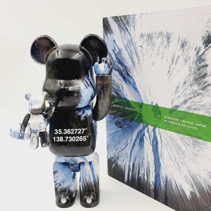 Benjamin Grant x Medicom toy - Be@rbrick 100%  400% Fuji Overview Bearbrick 2022