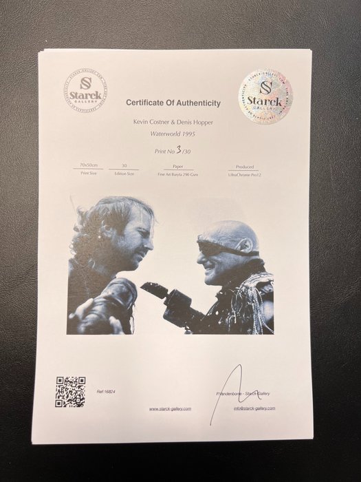 Waterworld 1995 - Kevin Costner  Denis Hopper - Fine Art Photography - Luxury Wooden Framed 70X50 cm - Limited Edition Nr 01 of 30 - Serial ID 16824 - Original Certificate (COA), Hologram Logo Editor and QR Code - 100% New items.