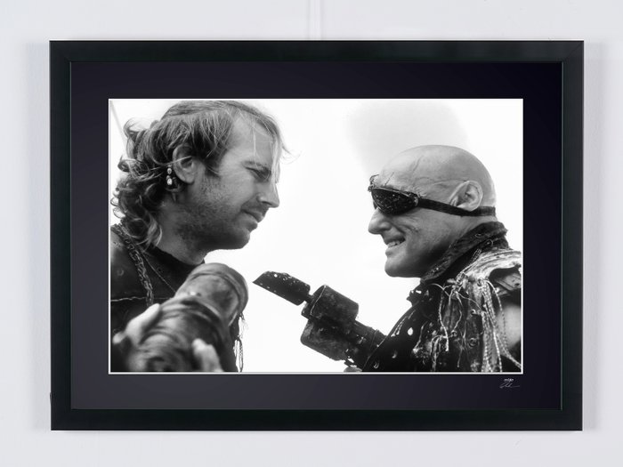 Waterworld 1995 - Kevin Costner  Denis Hopper - Fine Art Photography - Luxury Wooden Framed 70X50 cm - Limited Edition Nr 01 of 30 - Serial ID 16824 - Original Certificate (COA), Hologram Logo Editor and QR Code - 100% New items.