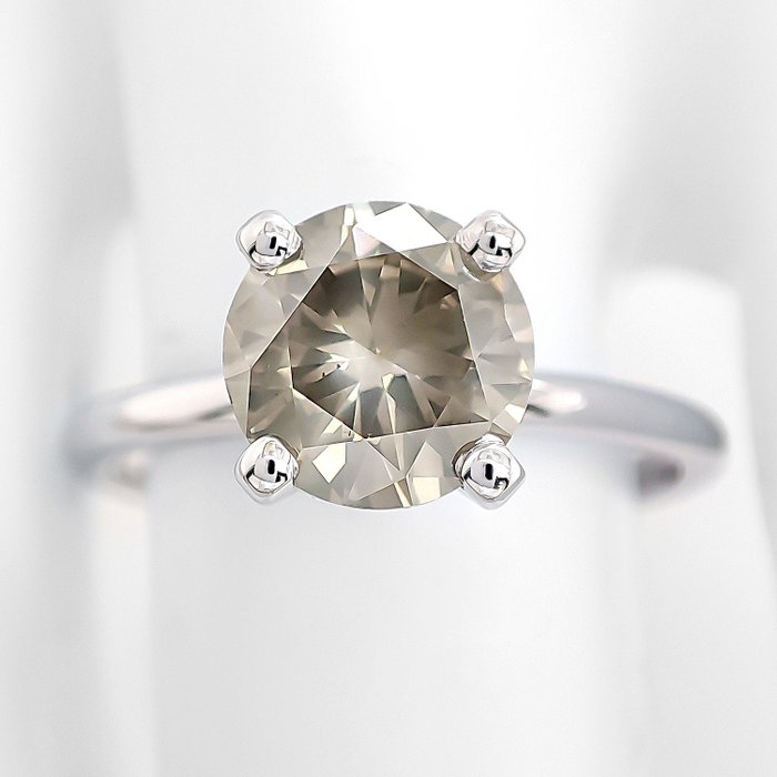 Ring - 14 karat Hvidguld -  1.43ct. tw. Grøn Diamant (Naturfarvet)