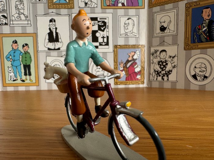 Pixi série 3 - Tintin - 4552 - Hergé - Tintin et Milou à vélo