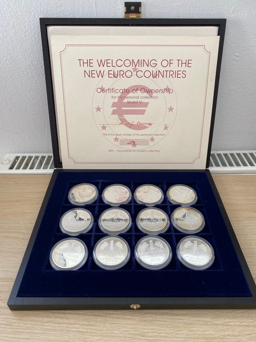 Tyskland. Silver medal 2000 The Welcoming of the New Euro Countries, 12x1 Oz (.999)