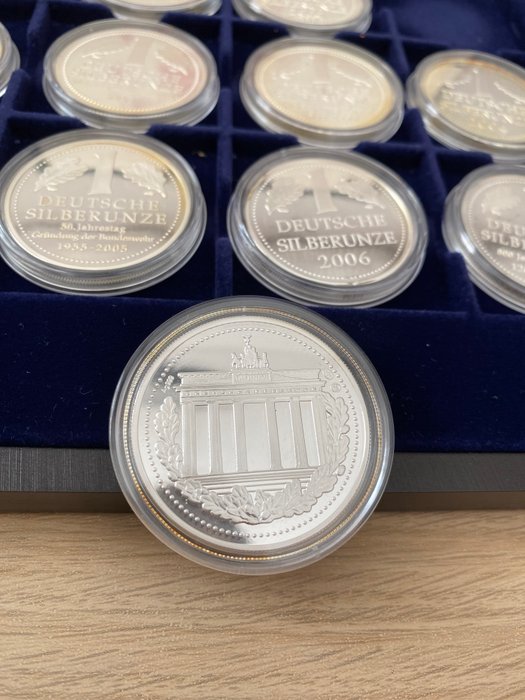 Tyskland. Silver medal 2000 The Welcoming of the New Euro Countries, 12x1 Oz (.999)