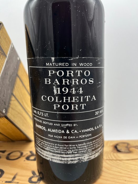 1944 Barros, Almeida  Ca. - Porto Barros - Colheita Port - Flasket 1979 -  Douro  - 1 Flaske (0,75L)