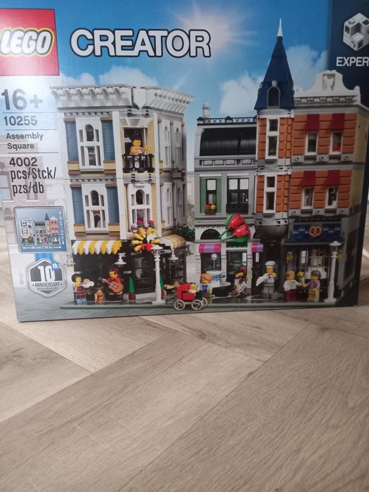 Lego - Creator Expert - 10255 - Lego Assembly square