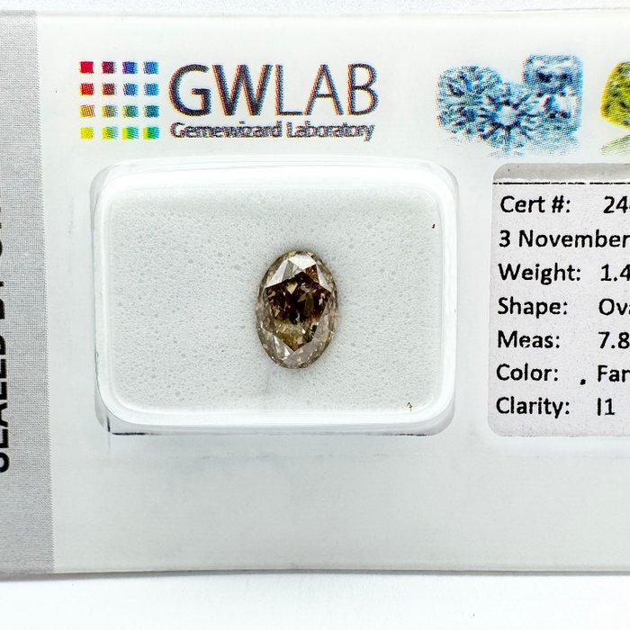 Ingen mindstepris - 1 pcs Diamant  (Naturfarvet)  - 1.41 ct - Oval - Fancy light Brun - I1 - Gemewizard Gemological Laboratory (GWLab)