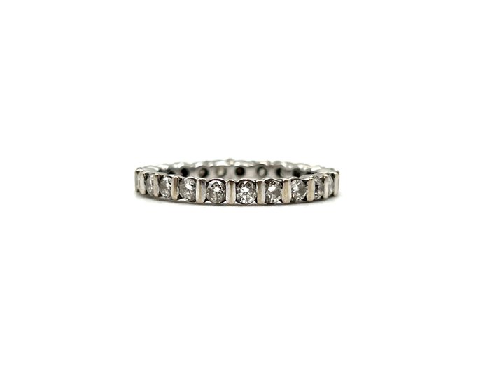 Ring - 18 kraat Hvidguld -  0.92ct. tw. Diamant (Natur)