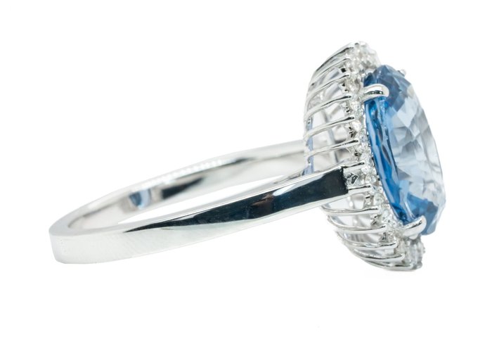 Ingen mindstepris - Ring - 18 kraat Hvidguld, (Madagaskar) -  4.87ct. tw. Safir - Diamant - 0,29 ct - VS