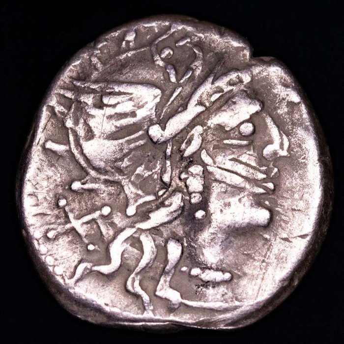 Romerska republiken. C. Renius. 138 f.Kr.. Denarius Rome mint. C•RENI below, ROMA in exergue, Juno Caprotina, holding whip, reins and scepter, driving  (Ingen mindstepris)