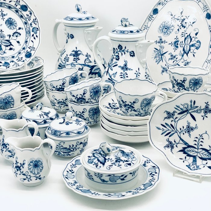 Meissen - Kaffesæt til 12 (45) - Klassisches blaues Zwiebelmuster - Porcelæn - Med ekstraudstyr