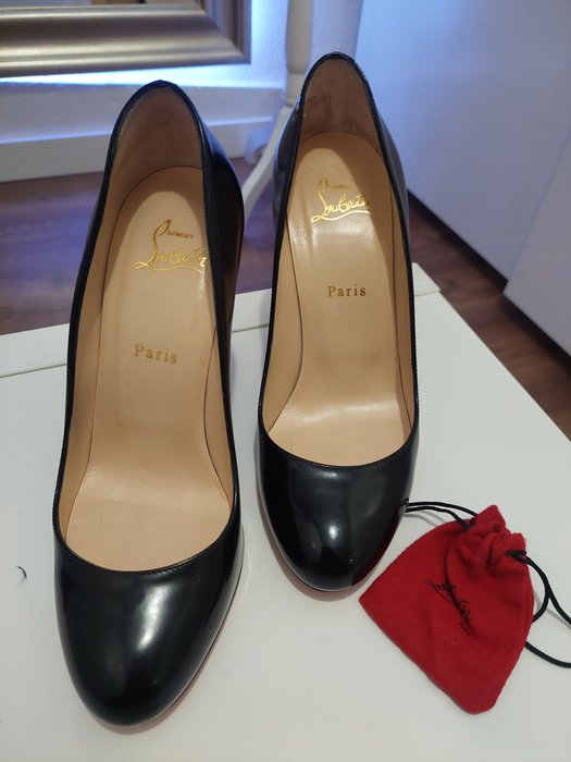 Christian Louboutin - Sko med hæle - Størelse: Shoes / EU 39