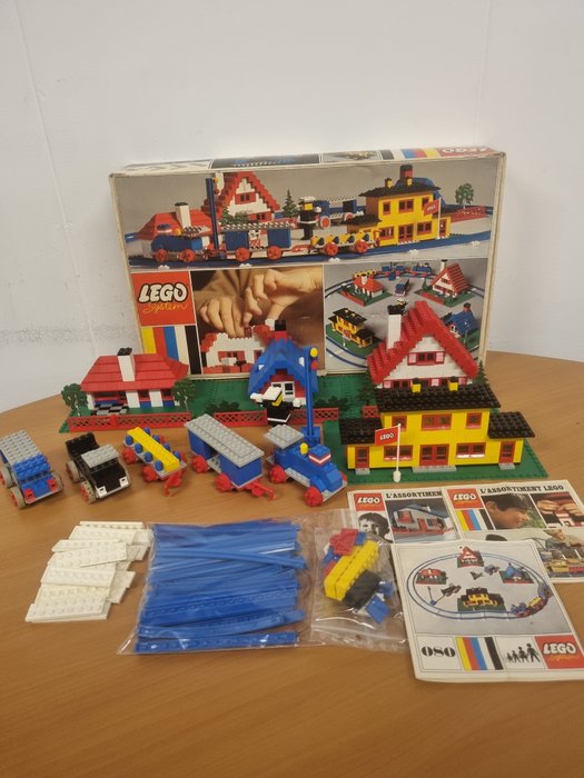 Lego - System - 080 - Ambassador Set / Basic Building Set with Train - 1960-1970