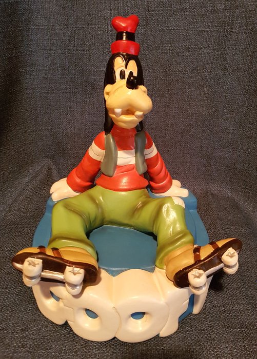 Démons et Merveilles - Figur - Goofy sitzend mit Rollschuhen - Harpiks