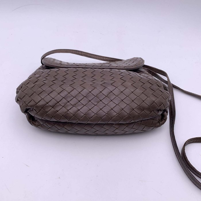 Bottega Veneta - Vintage Brown Intrecciato Woven Crossbody Bag - Skuldertaske