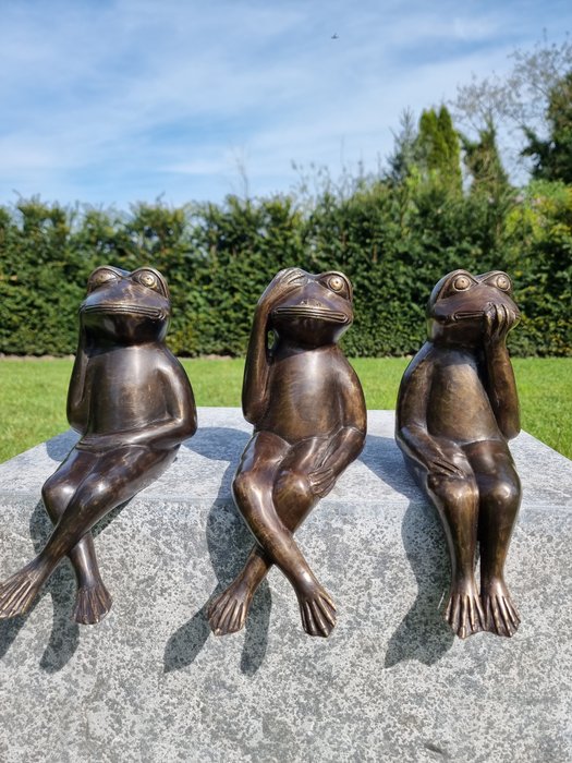 Statuette - A set of 3 jolly frogs (3) - Bronze