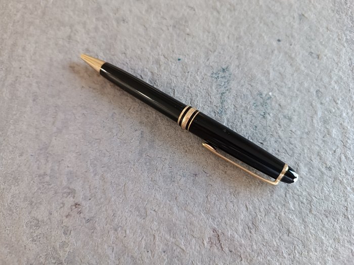 Montblanc - Bolígrafo Montblanc Meisterstuck de resina negra. - Pen