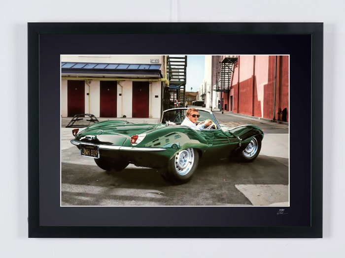 Steve McQueen and 1956 Jaguar Xkss - Fine Art Photography - Luxury Wooden Framed 70X50 cm - Limited Edition Nr 03 of 30 - Serial ID 16821 - Original Certificate (COA), Hologram Logo Editor and QR Code - 100% New items.