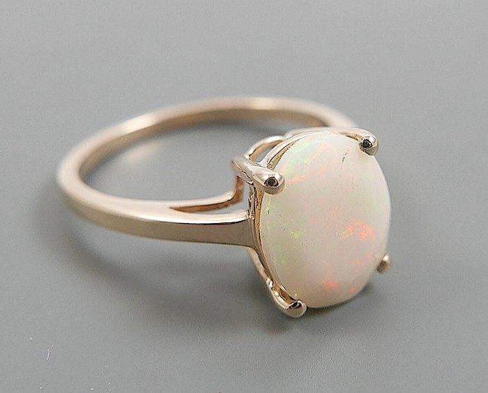 Ingen mindstepris - Ring - 10 kt. Gulguld Opal