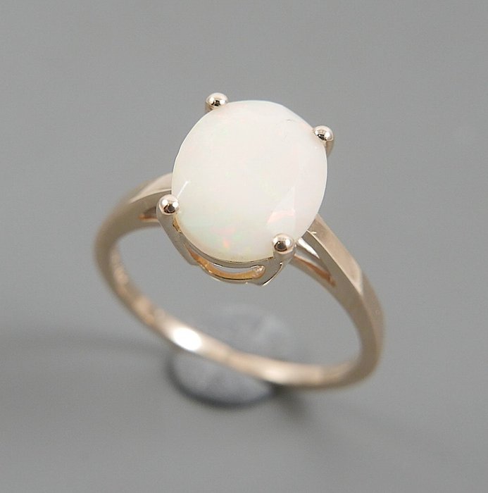 Ingen mindstepris - Ring - 10 kt. Gulguld Opal