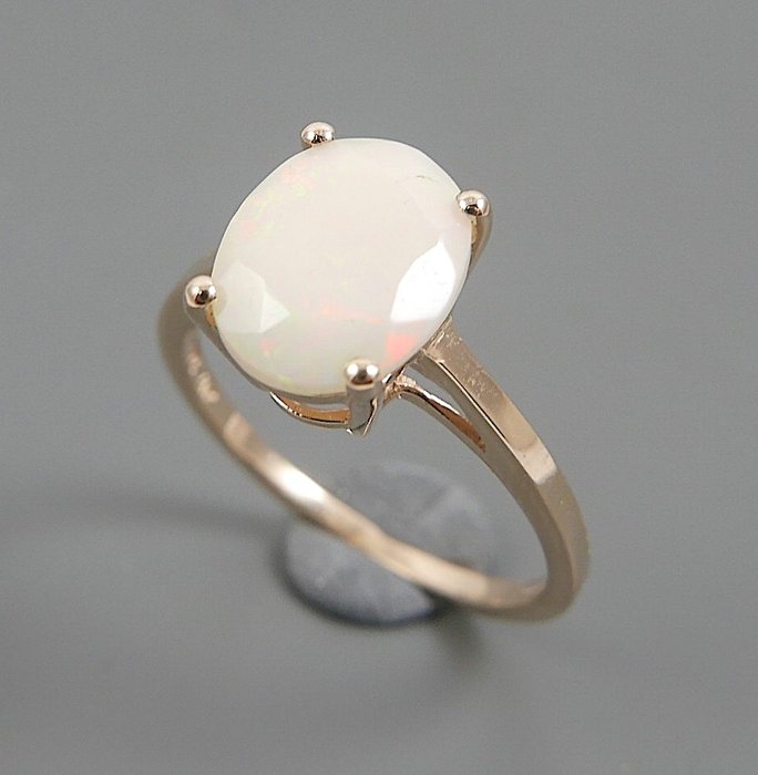 Ingen mindstepris - Ring - 10 kt. Gulguld Opal