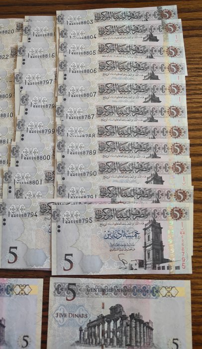 Libyen. - 43 x 5 Dinar ND (2015) - Pick 81  (Ingen mindstepris)