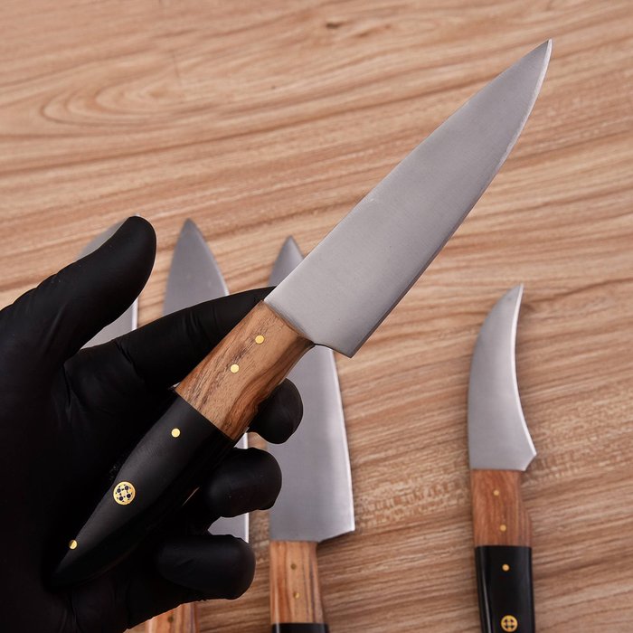 Køkkenkniv - Chef's knife - Oliventræ og sort G10, håndlavet stål - Nordamerika