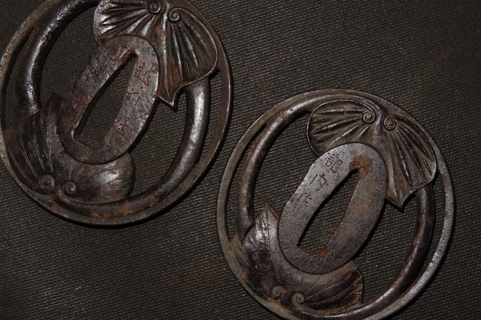 Katana - Smedet jern - Aoi Sukashi Daisho Tsuba : C4-594 - Japan - Edo-perioden (1600-1868)