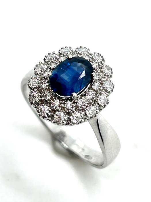 Ingen mindstepris - Ring - 18 kraat Hvidguld -  0.60ct. tw. Safir - Diamant