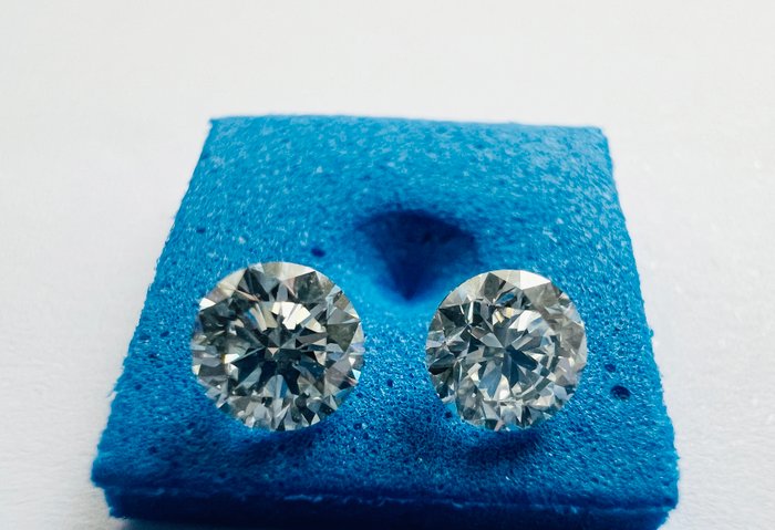 Ingen mindstepris - 2 pcs Diamant  (Natur)  - 0.61 ct - Rund - F - VS1 - Gemological Institute of America (GIA) - *Matchende par*