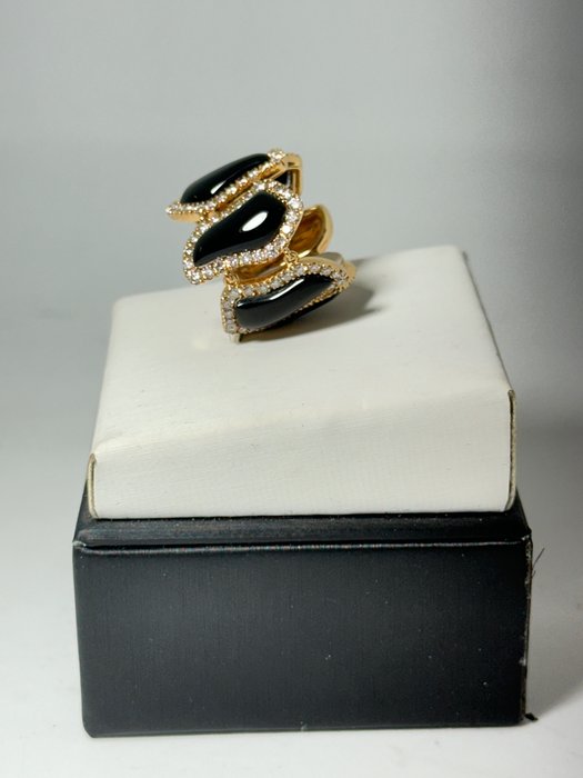 Chantecler - Ring - Enchanté - 18 kraat Rosaguld -  2.30ct. tw. Onyx - Diamant