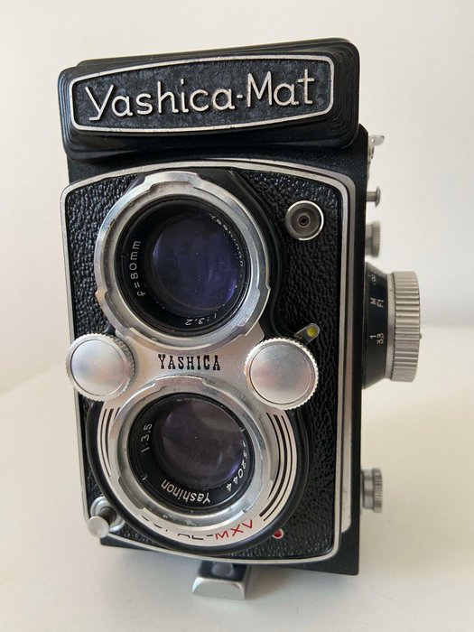 Yashica Mat 6x6 To-øjet spejlreflekskamera (TLR)