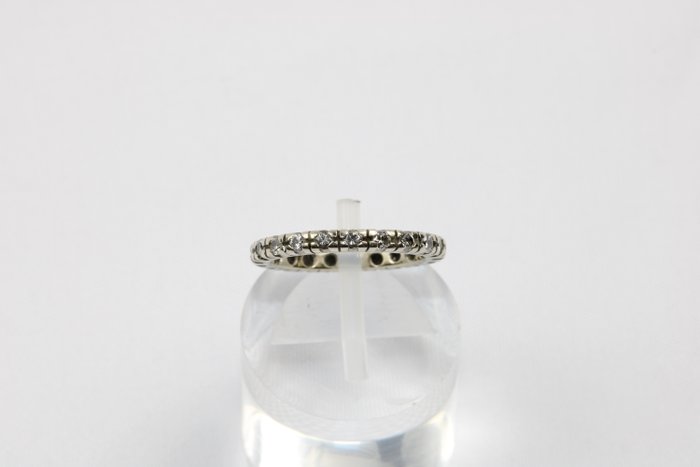 Ring - 14 karat Hvidguld -  0.63ct. tw. Diamant (Natur)