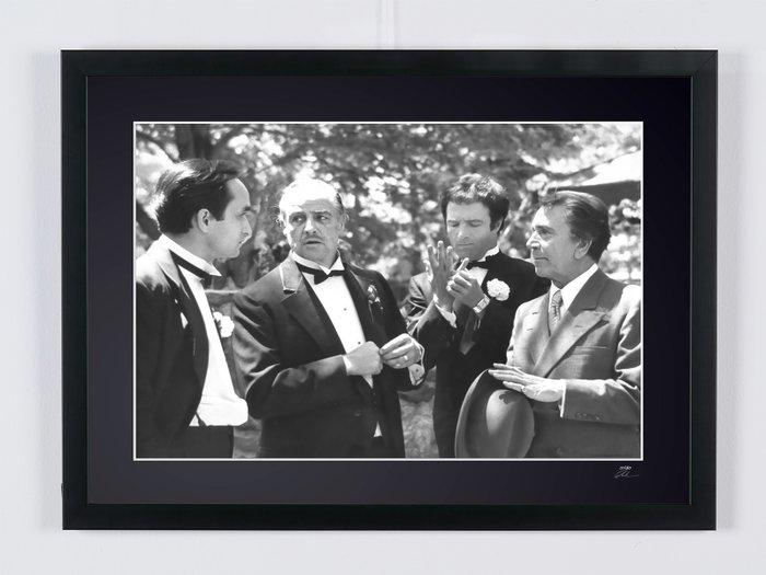 The Godfather - JOHN CAZALE, MARLON BRANDO, JAMES CAAN, RICHARD CONTE - Fine Art Photography - Luxury Wooden Framed 70X50 cm - Limited Edition Nr 04 of 30 - Serial ID - - Original Certificate (COA), Hologram Logo Editor and QR Code - 100% New items.