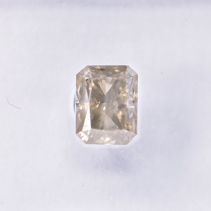 Ingen mindstepris - 1 pcs Diamant  (Naturfarvet)  - 0.38 ct - Radiant - Fancy Grå, Grønlig Gul - SI2 - International Gemological Institute (IGI)