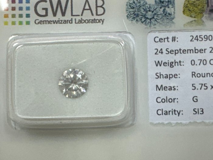 Ingen mindstepris - 1 pcs Diamant  (Natur)  - 0.70 ct - Rund - G - SI3 - Gemewizard Gemological Laboratory (GWLab)