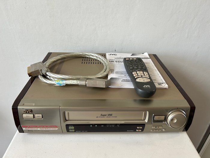 JVC HR-S8500E Super VHS Videorecorder Hjemmefilm