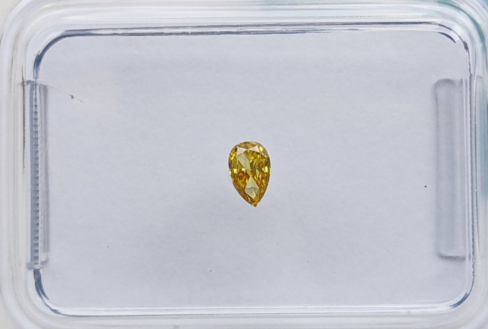 Ingen mindstepris - 1 pcs Diamant  (Naturfarvet)  - 0.08 ct - Pære - Fancy intense Gul - VS2 - International Gemological Institute (IGI)