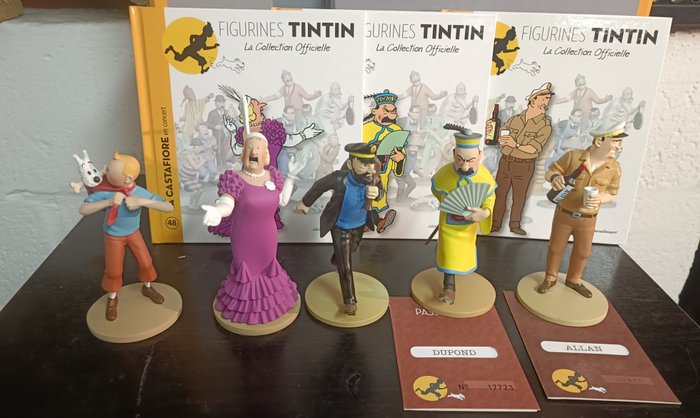 Moulinsart - Tintin - Ensemble de 5 figurines + livret et passeports - La collection officielle