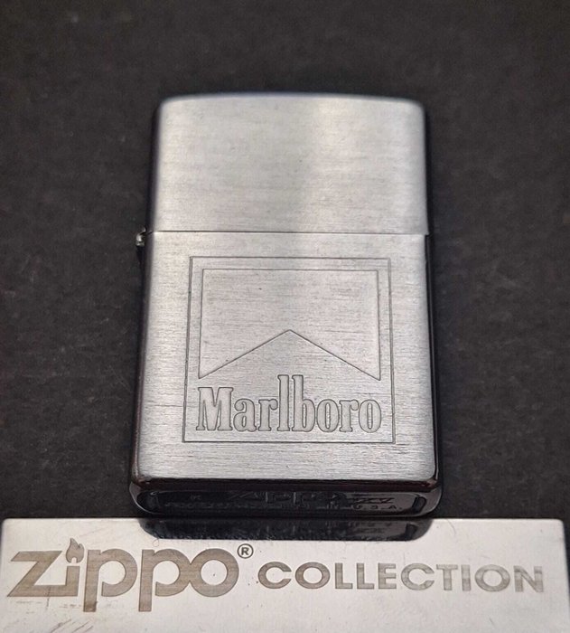 Zippo Marlboro Año 1999 Mes Noviembre - Lighter - Stål