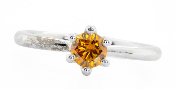 Ingen mindstepris - Ring - 18 kraat Hvidguld, Fancy Vivid Gullig Orange -  0.45ct. tw. Diamant (Naturfarvet) - I1