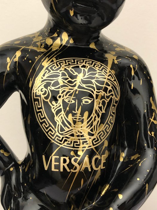 GF Exclusives - Versace x Peeing Boy Sculpture